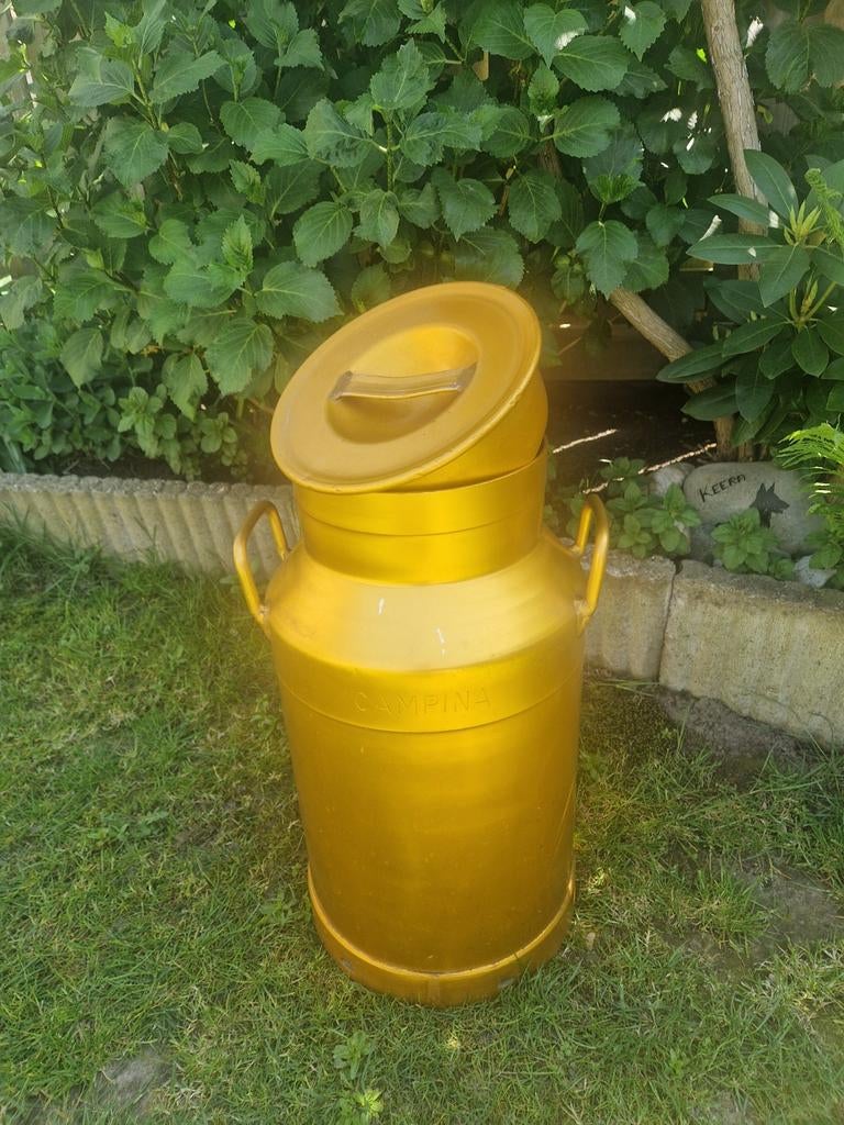Vintage Campina melkbus aluminium, Ophalen