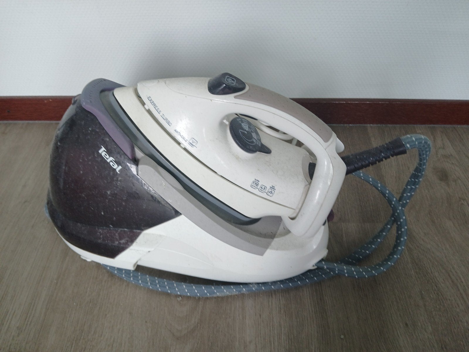 Tefal Express Turbo Stoomstrijkijzer met Stoomgenerator, Ophalen of Verzenden, Gebruikt, Strijkijzer met snoer