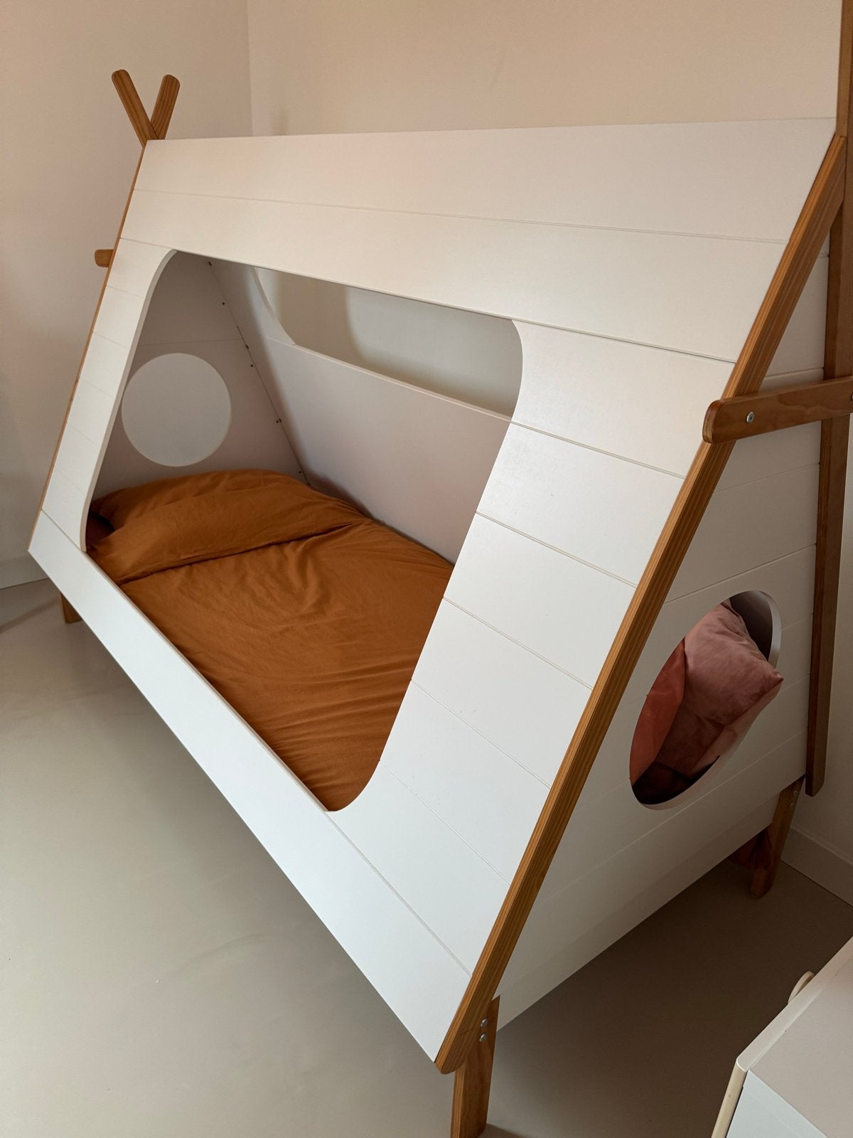Tipi kinderbed, Ophalen, 85 tot 100 cm, Gebruikt, Lattenbodem