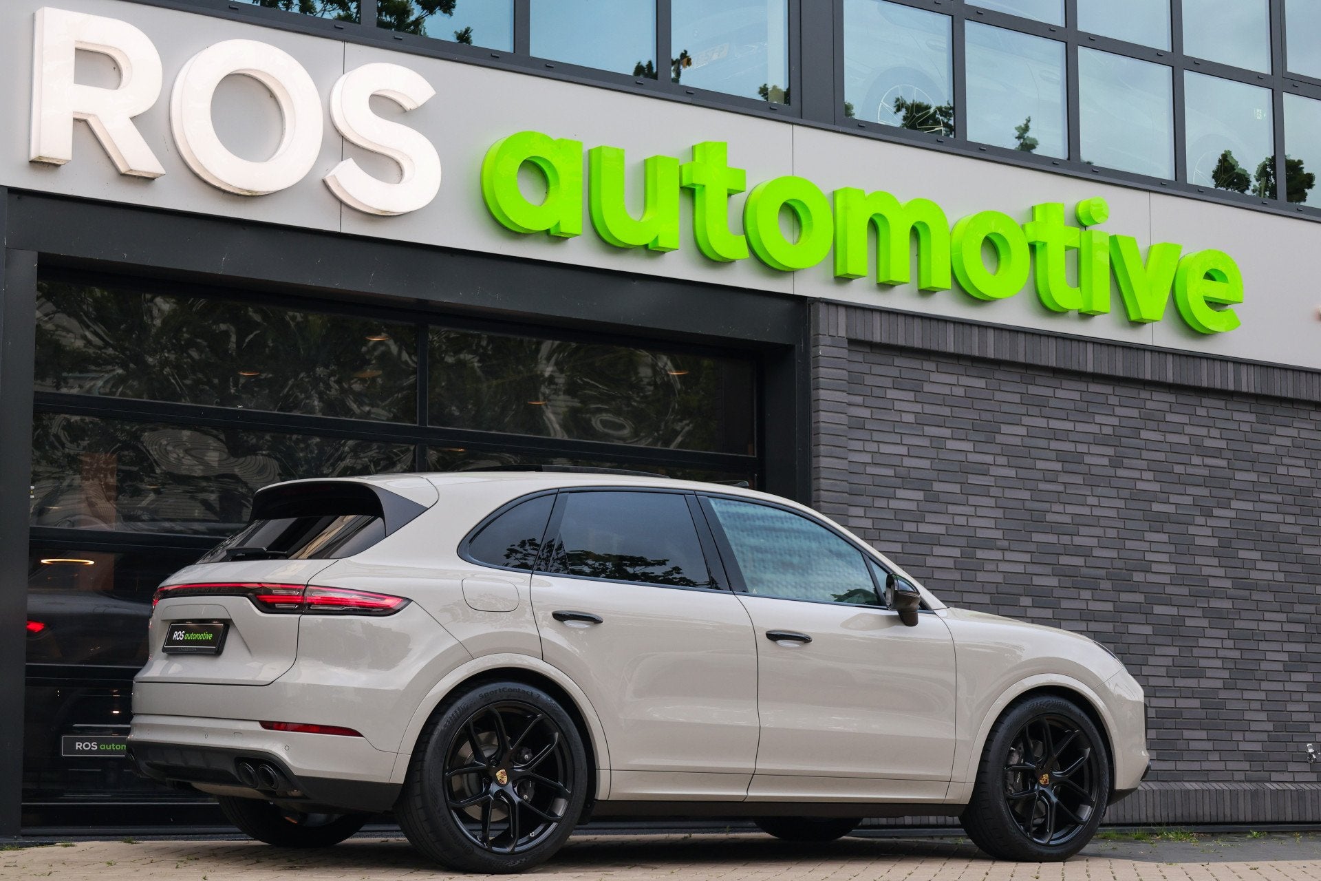 Porsche Cayenne 3.0 E-Hybrid Platinum Edition | NAP! | PANO, Automaat, Cayenne, 2995 cc, Bedrijf