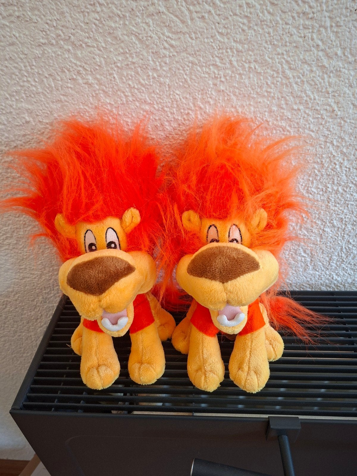 Twee vrolijke Oranje pluche leeuwen, Oranje, Overige merken, Overige karakters, Overige typen