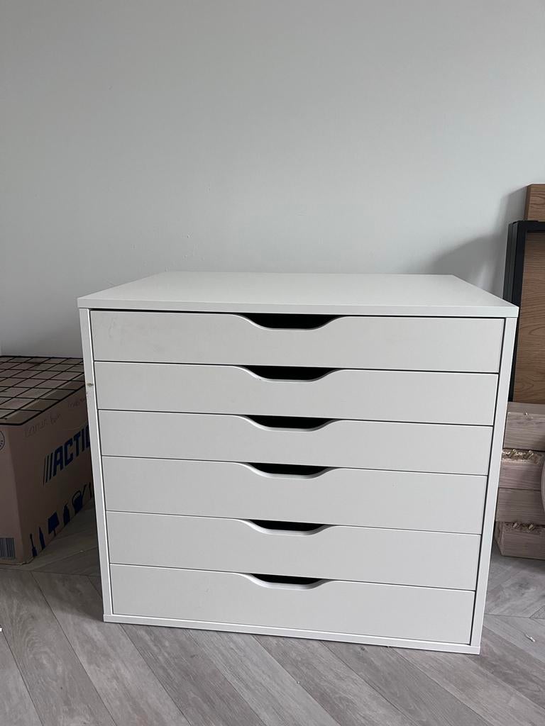 Witte ladekast Ikea ‘Alex’, Huis en Inrichting, Ophalen, Overige materialen, Gebruikt, 5 laden of meer