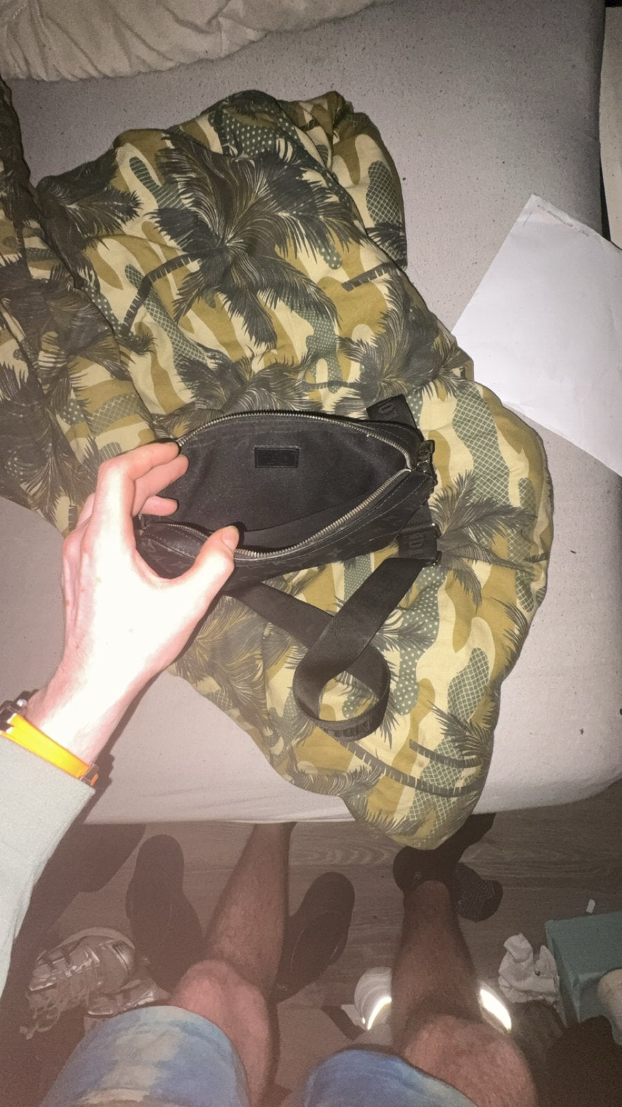 Louis Vuitton Outdoor Messenger Tas Zwart, Sieraden, Tassen en Uiterlijk, Tassen | Schoudertassen, Zo goed als nieuw, Overige merken