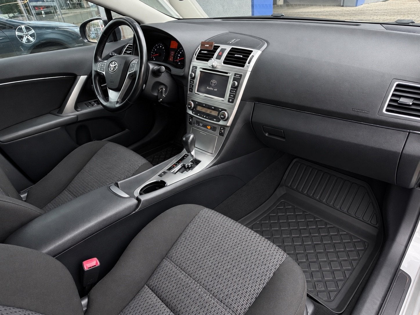 Toyota Avensis Wagon 1.8 VVTi Business Automaat, Camera, Cru, Euro 5, Zwart, 4 cilinders, Origineel Nederlands
