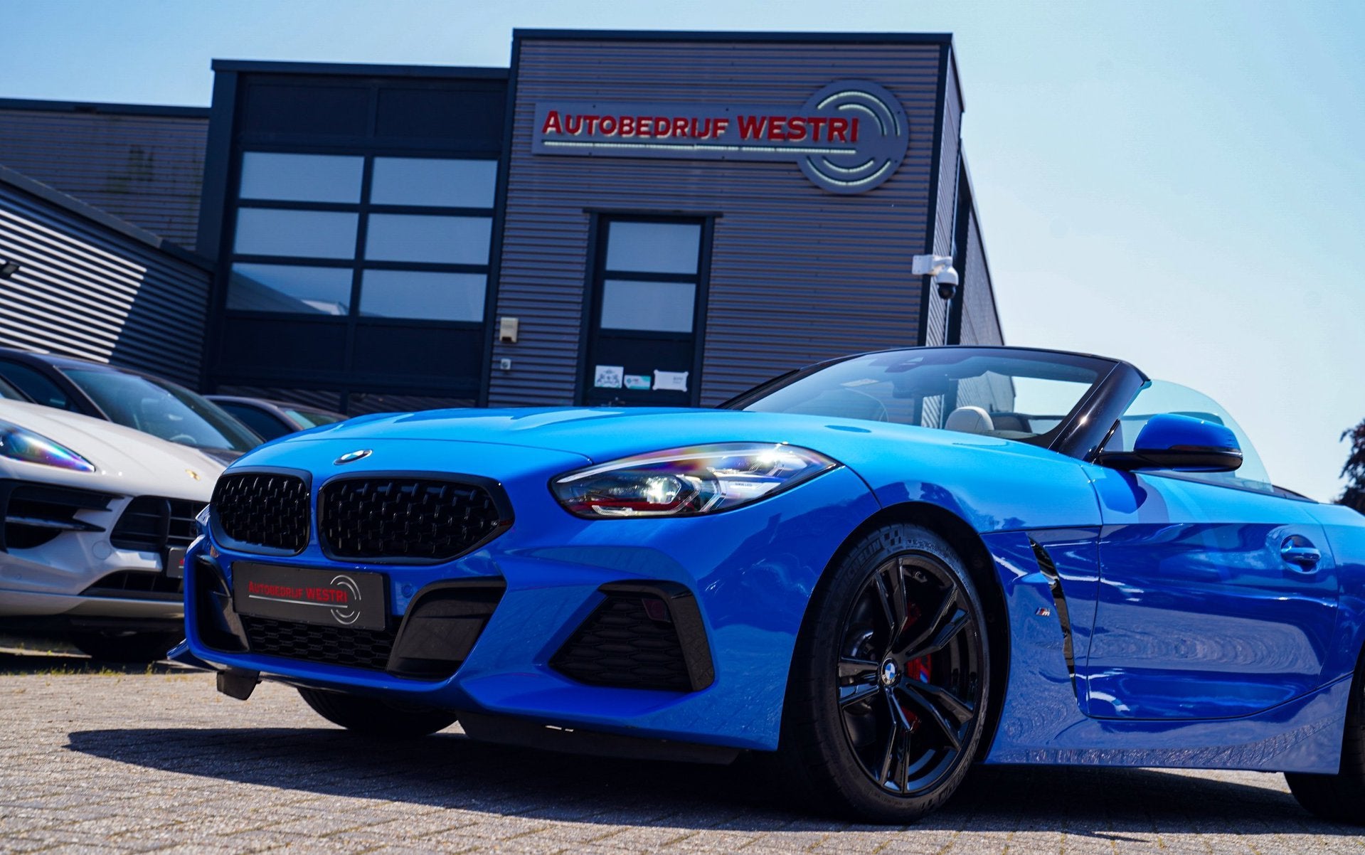 Foto 2 van BMW Z4 Roadster SDrive20i High Executive