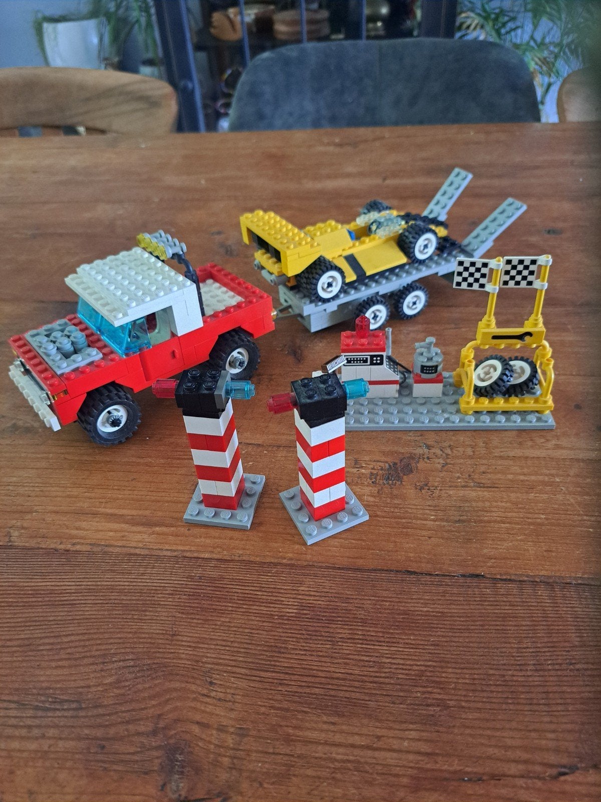 Lego Basic Set 715 met auto, aanhanger en race-accessoires, Ophalen of Verzenden, Gebruikt, Complete set, Lego