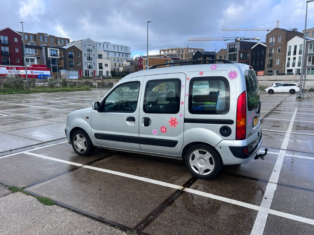 Renault Kangoo 1.6-16V Privilège Automaat + camperbox, Auto's, Stof, 1095 kg, 49 €/maand, Origineel Nederlands