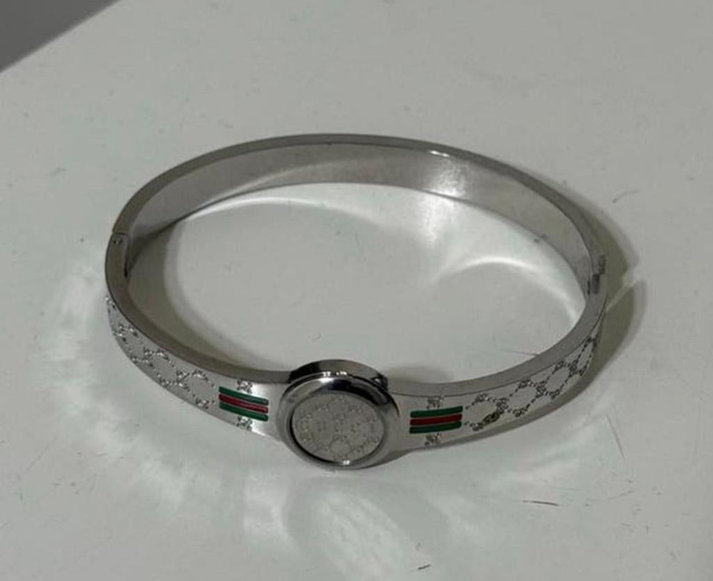 Stijlvolle Gucci Armband - Unisex Design, Sieraden, Tassen en Uiterlijk, Armbanden, Ophalen of Verzenden, Nieuw, Zilver, Staal