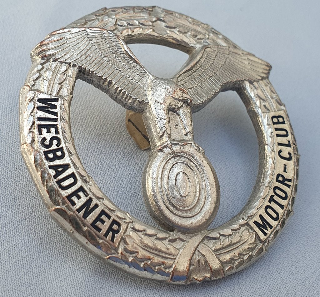 Wiesbadener Motor-Club embleem - Zeldzaam Militair Object, Ophalen of Verzenden, Overige soorten, Duitsland, Embleem of Badge