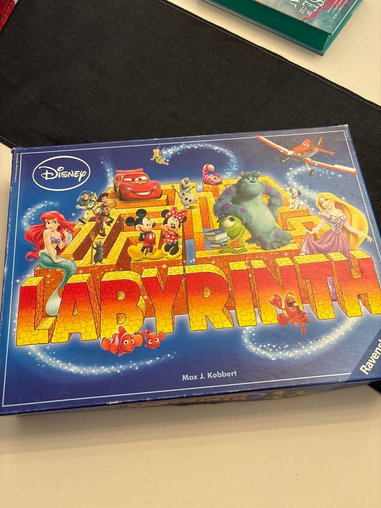 Disney Labyrinth Bordspel - Vind je favoriete figuren!, Drie of vier spelers, Ophalen of Verzenden, Gebruikt