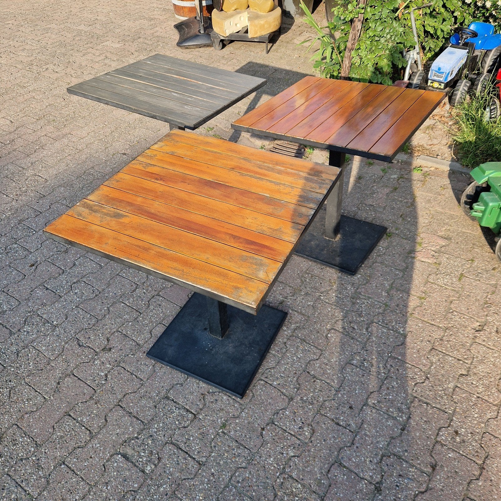 7 terrastafels -, Ophalen, Gebruikt, Vierkant, Hout