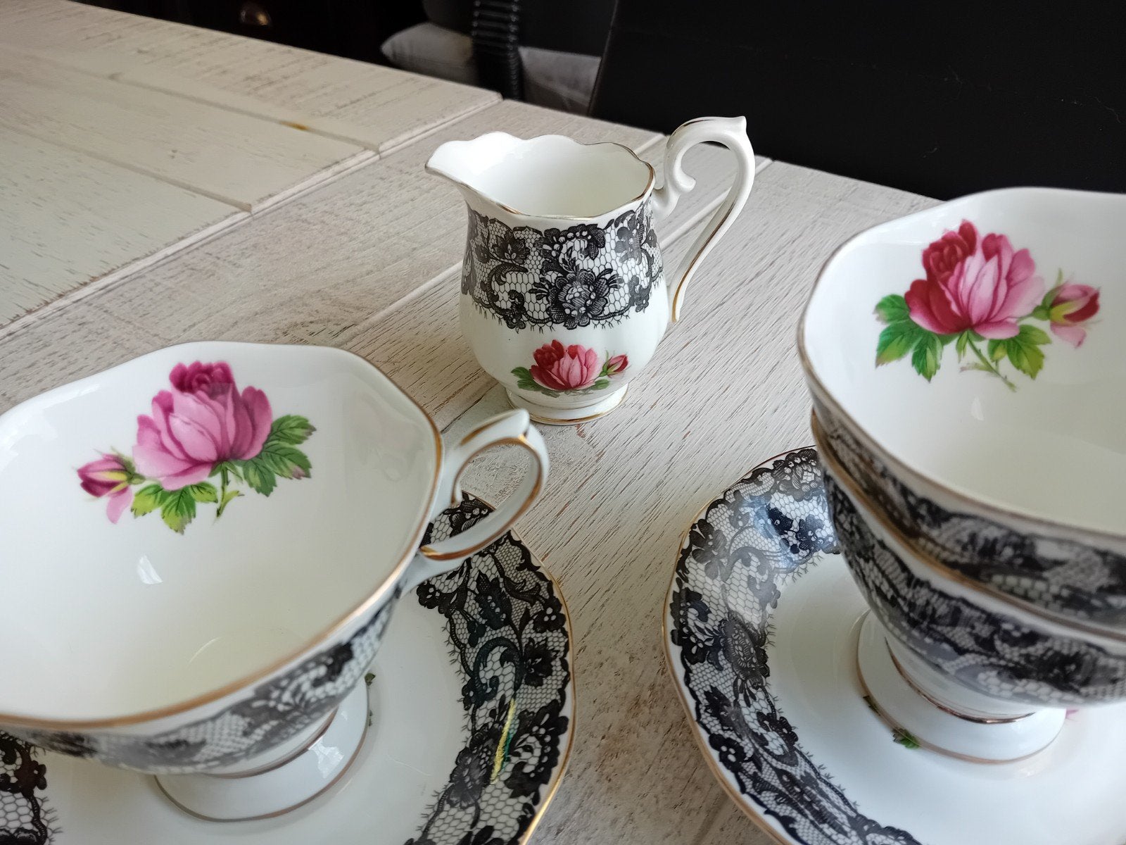 6 stuks Royal Albert Senorita porselein als nieuw puntgaaf., Ophalen of Verzenden, Zo goed als nieuw, Overige stijlen, Kop(pen) en/of Schotel(s)