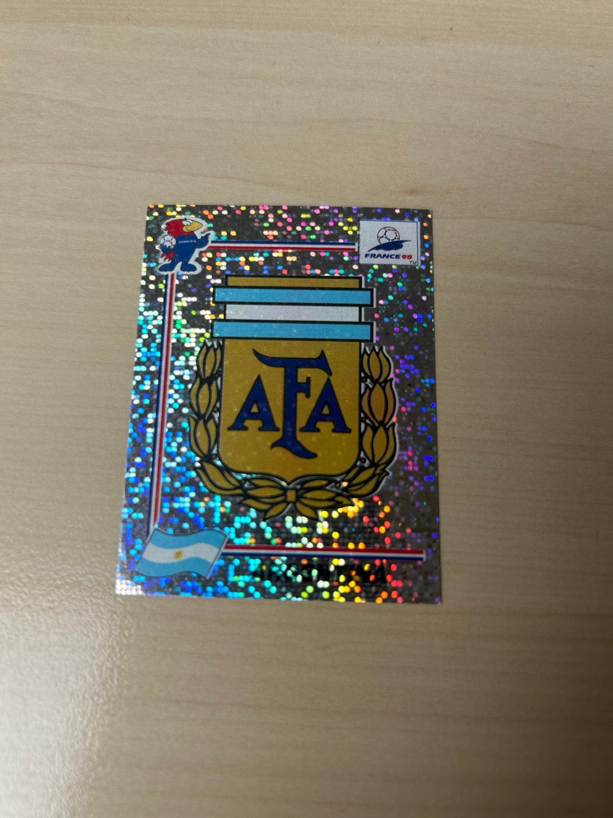 Panini France 98 WK Voetbal Embleem Argentinië AFA, Ophalen of Verzenden, Zo goed als nieuw, Sticker