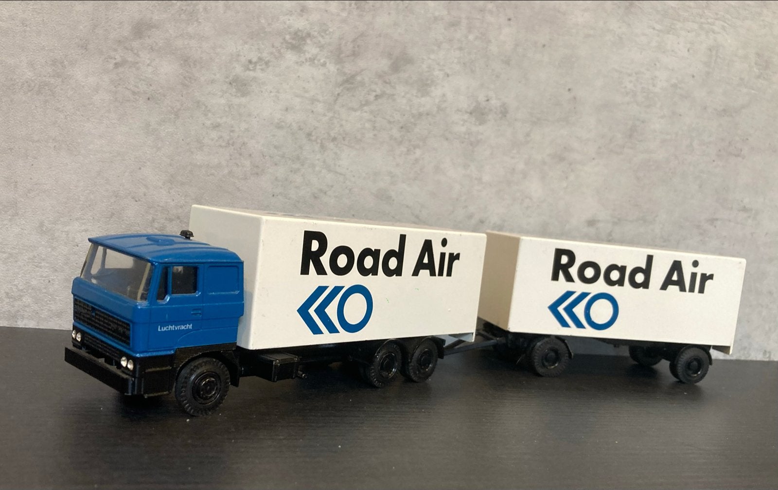 Daf 3300 Lioncar vrachtwagen met aanhanger - modelauto, Ophalen of Verzenden, Zo goed als nieuw, Bus of Vrachtwagen, Lion Toys