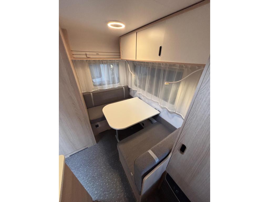 Adria Aviva 400 PS luifel, dwarsbed, 1100kg lichtgewicht., Schokbreker, Bedrijf, Treinzit, 750 - 1000 kg