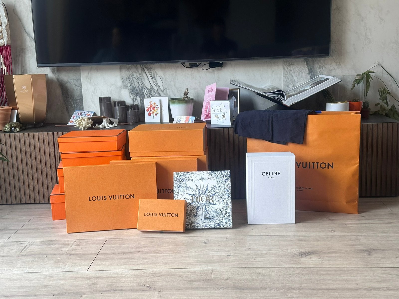 LV GUCCI HERMES Diverse Designer dozen boxes dustbags, Kleding | Dames, Overige Dameskleding, Ophalen, Zo goed als nieuw