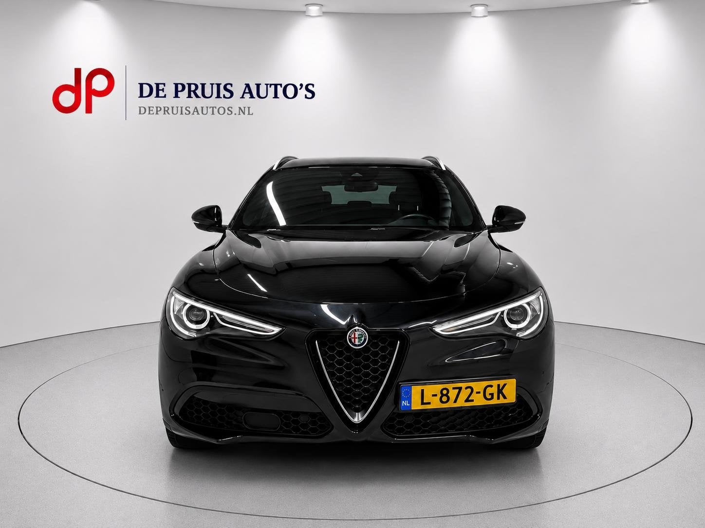 Alfa Romeo Stelvio 2.0 T AWD Super Q4 PackVeloce Trekhaak Ca, Auto's, Alfa Romeo, Euro 6, 4 cilinders, Zwart, Bedrijf
