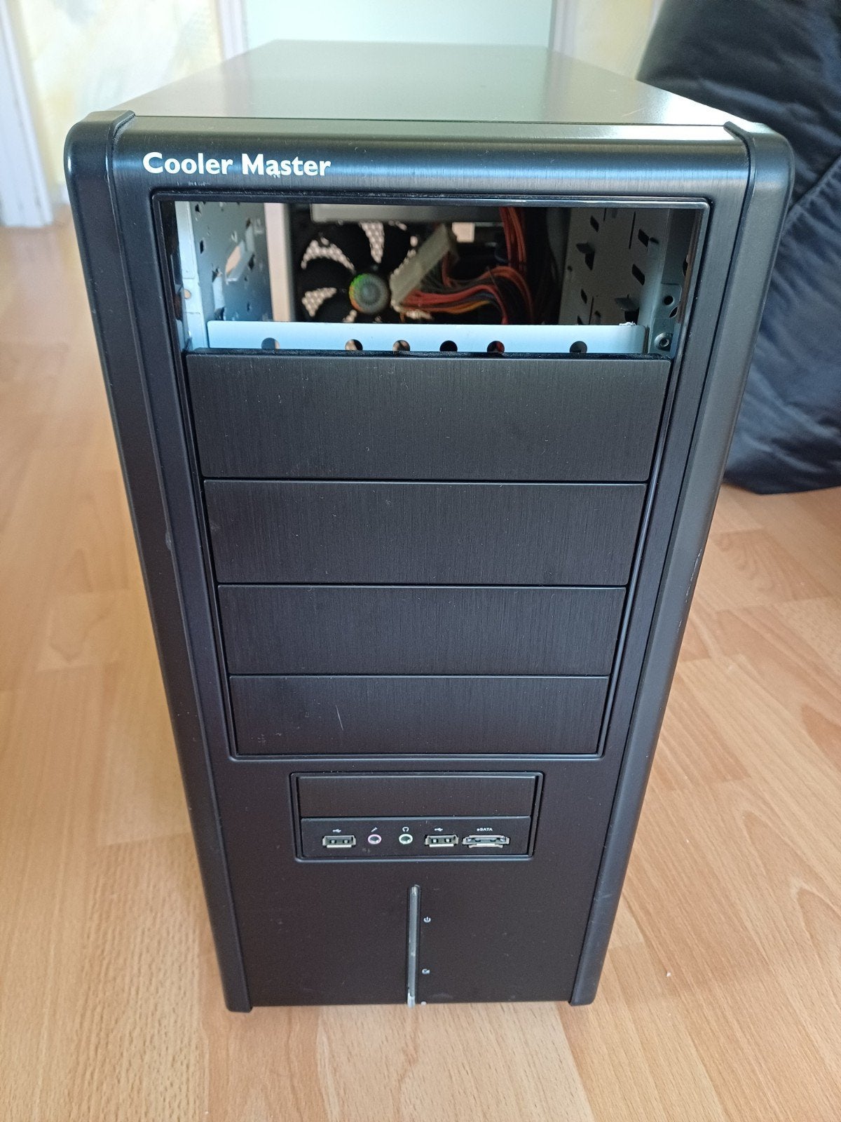 DEFECT Retro computer in silent Coolermaster kast DEFECT, Ophalen, Niet werkend
