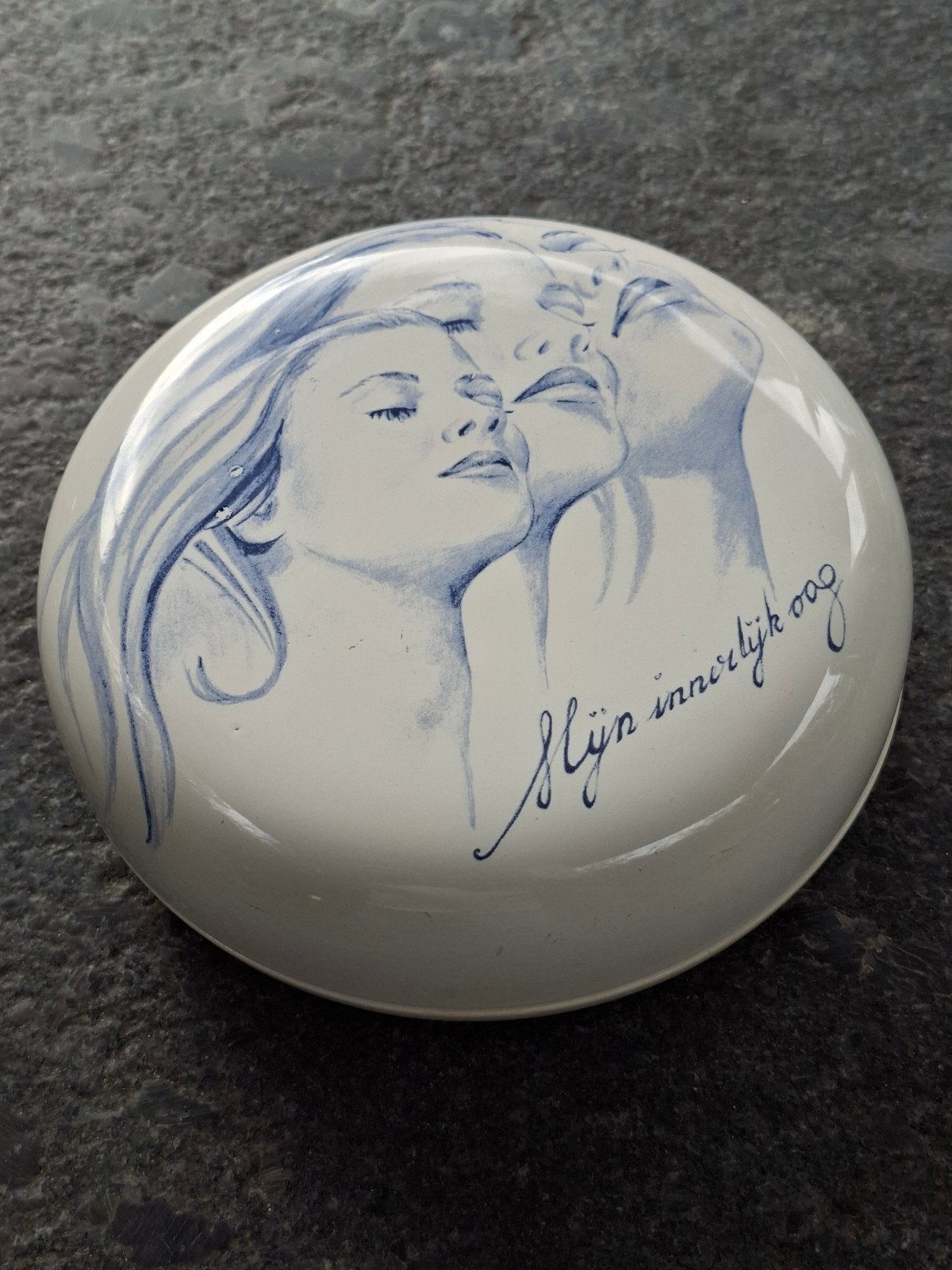 Porseleinen Bonbonschaaltje Regina - Corry Ammerlaan, Antiek en Kunst, Ophalen of Verzenden