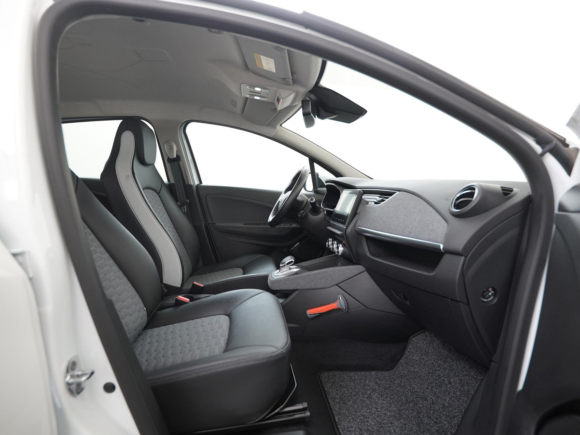 Renault ZOE R135 Intens 52 kWh | incl KOOP Accu | CCS Laden, Auto's, Renault, 12 maanden, 136 pk, Gebruikt, Wit