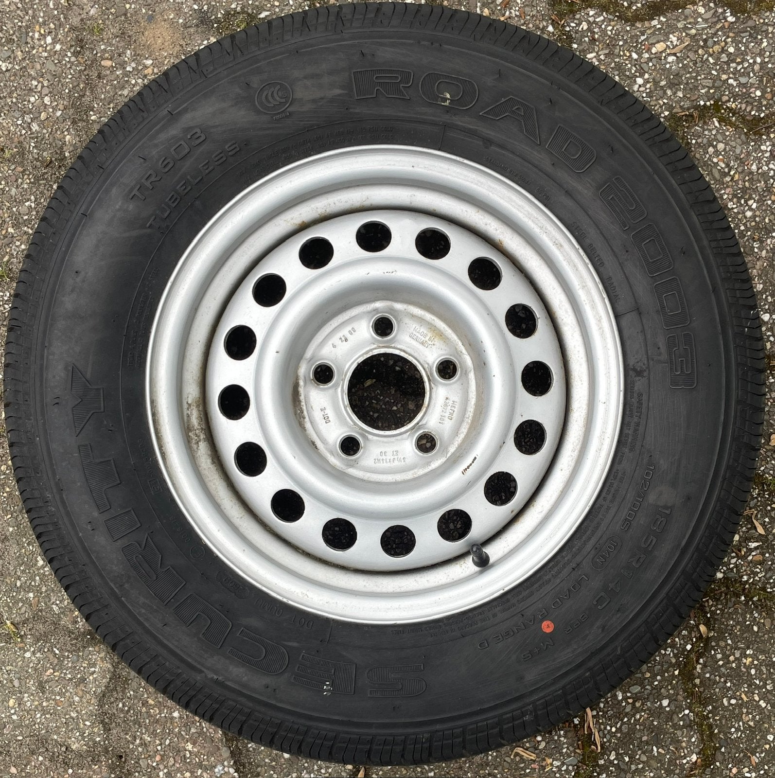 1 wiel/velg, 14” (inch), steekmaat 5x108, met band, 185R., Auto diversen, Ophalen, Zo goed als nieuw