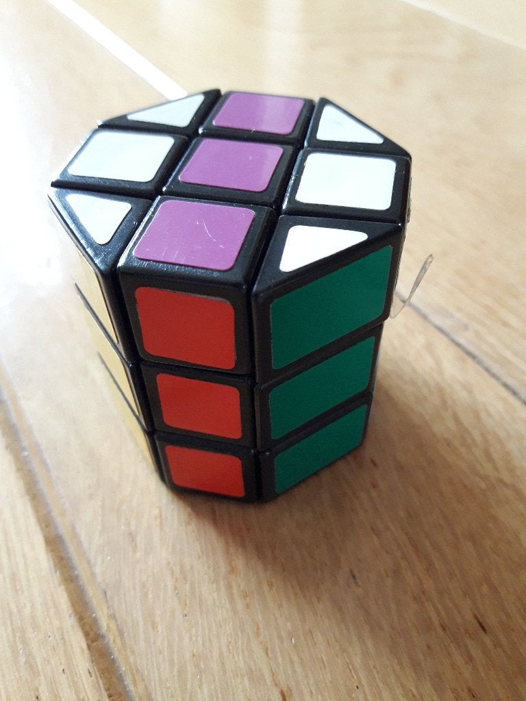 rubiks cube , cilindervorm , kubus, Ophalen of Verzenden, Minder dan 500 stukjes, Zo goed als nieuw, Rubik's of 3D-puzzel