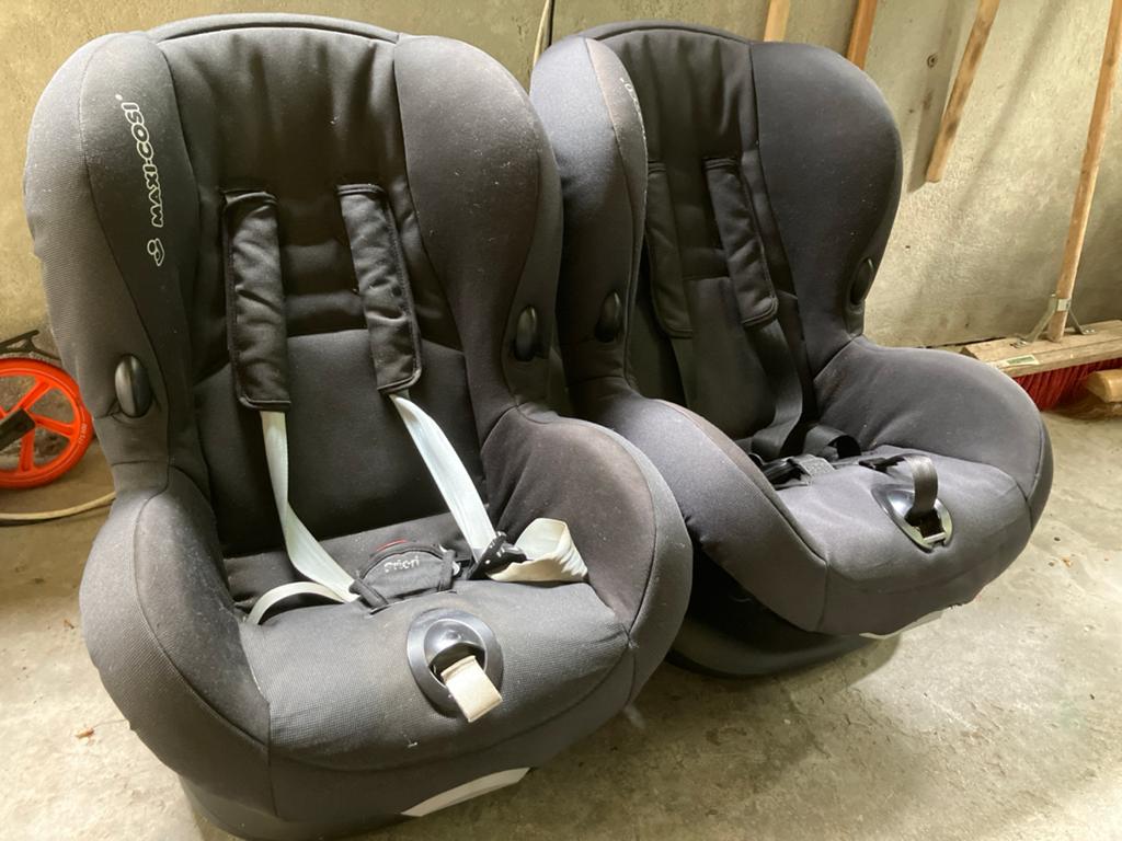 Maxi-Cosi autostoeltjes (2 stuks), Ophalen, Autogordel, Verstelbare rugleuning, 9 t/m 18 kg
