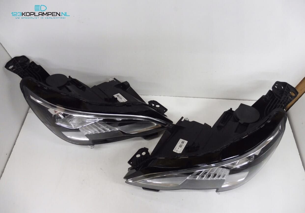 Peugeot 3008 5008 LED koplamp koplampen links rechts, Ophalen, Gebruikt, -, -