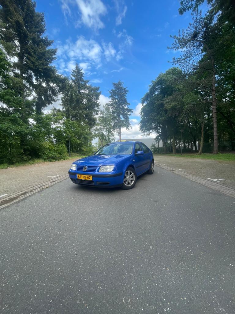 Volkswagen Bora 2.0 85KW 2002 Blauw 155000km, Auto's, Bora, 4 cilinders, 1984 cc, Blauw