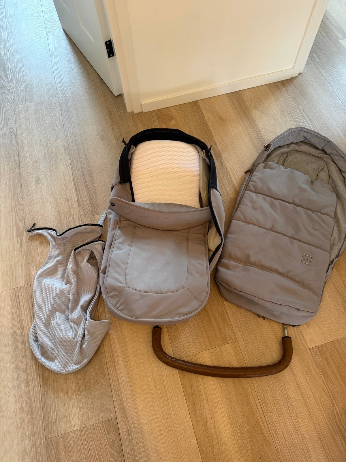 Joolz Day kinderwagen met extra onderstel en accessoires, Kinderen en Baby's, Gebruikt, Combiwagen, Met reiswieg, Ophalen