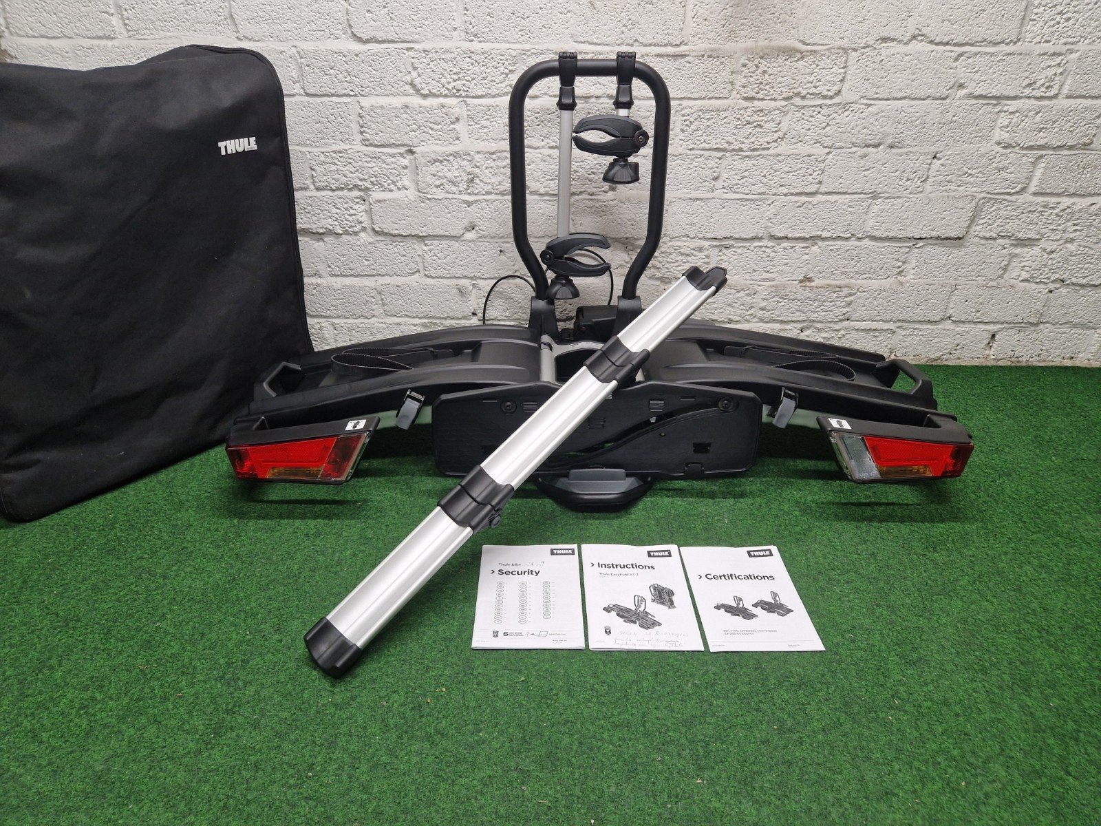 ZGAN Thule EasyFold XT2 933 fietsendrager + Oprijgoot + Tas, Thule, Elektrische fiets, Ophalen of Verzenden, Zo goed als nieuw