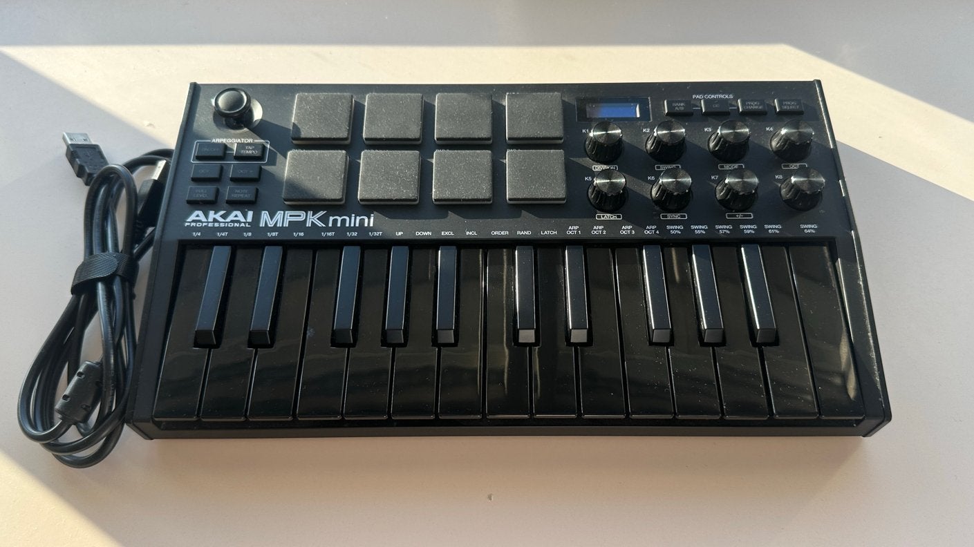 AKAI MPK Mini MIDI Keyboard Controller