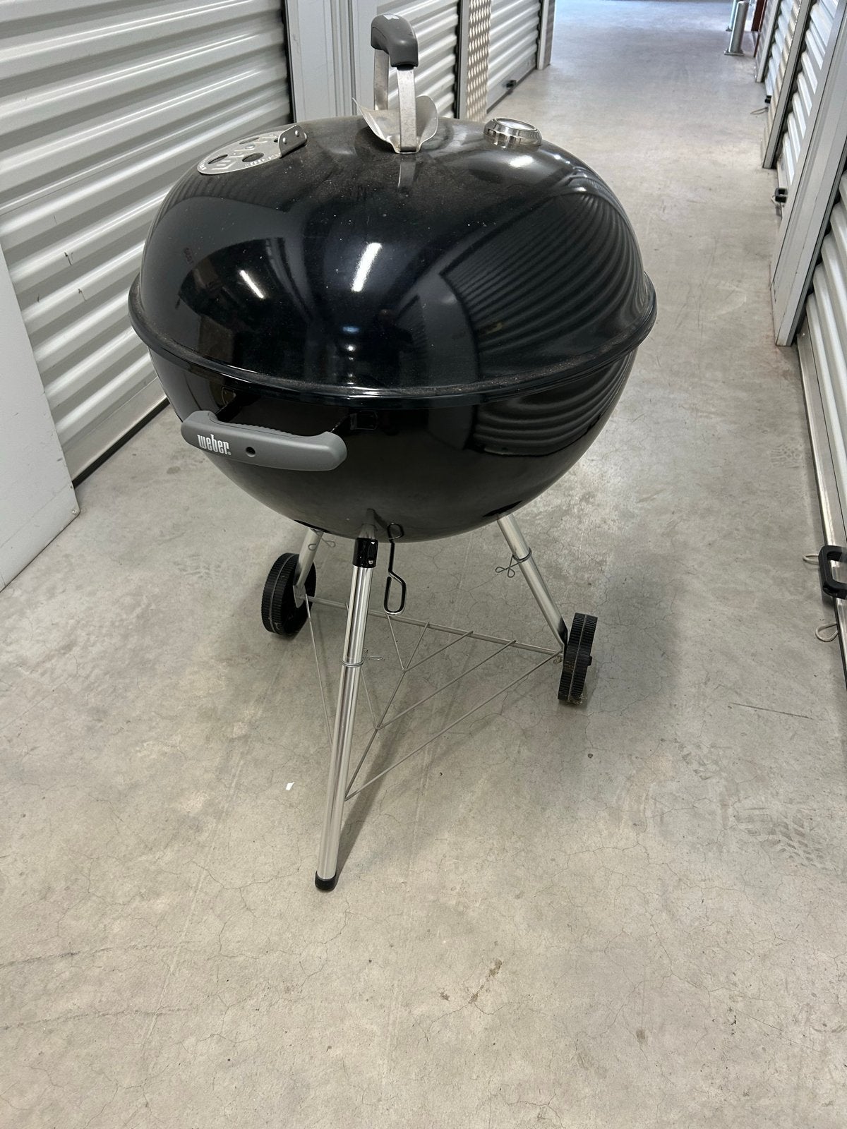 Weber BBQ 57 cm - Zwart ( bijna nieuw ), Ophalen, Zo goed als nieuw, Met accessoires
