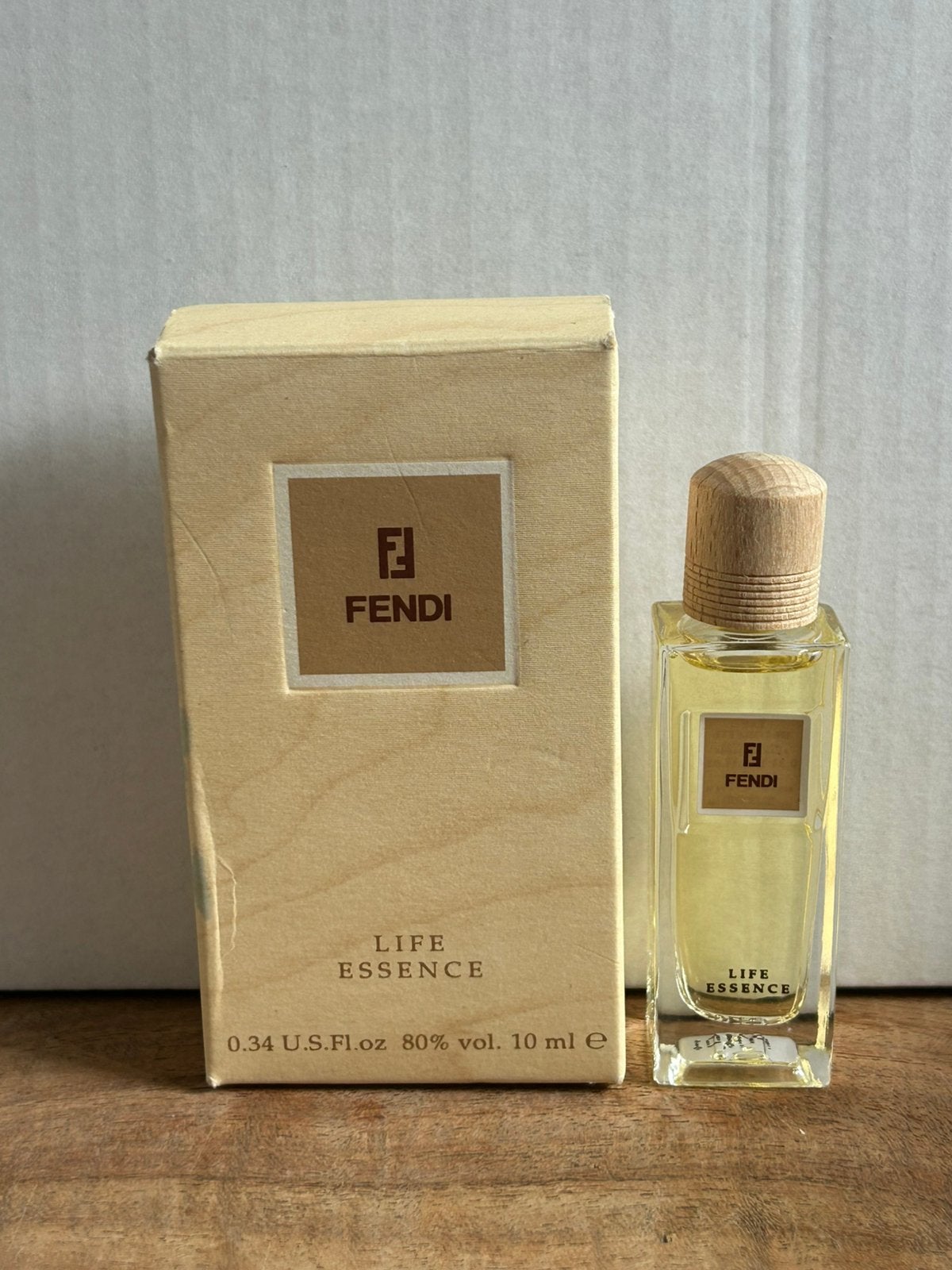 Fendi - life essence miniatuur 10ml edt, Sieraden, Tassen en Uiterlijk, Uiterlijk | Parfum, Ophalen of Verzenden, Nieuw