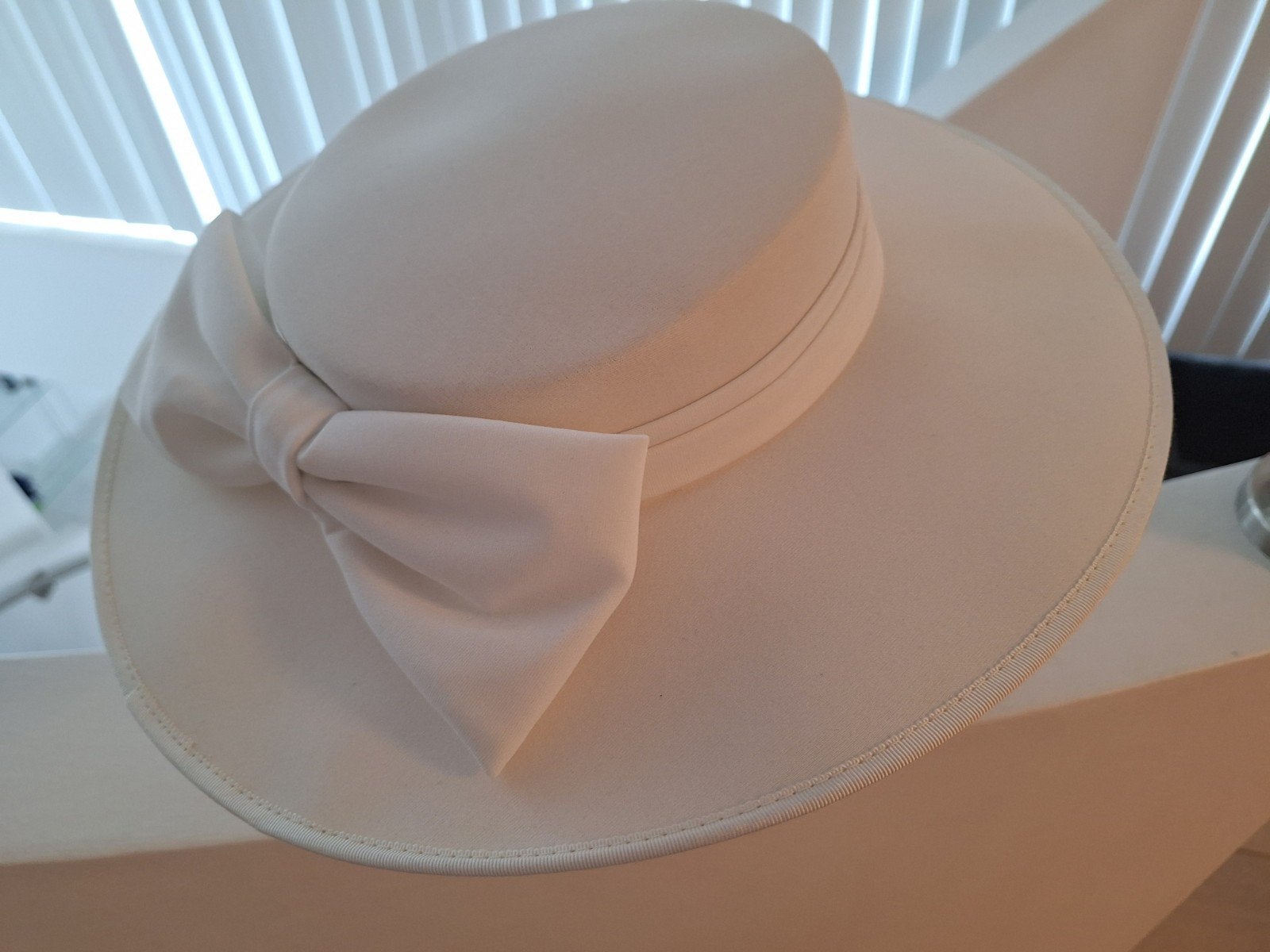"Bruids"hoed, Kleding | Dames, 55 cm (S, 6⅞ inch) of minder, Hoed, Nieuw, Ophalen of Verzenden