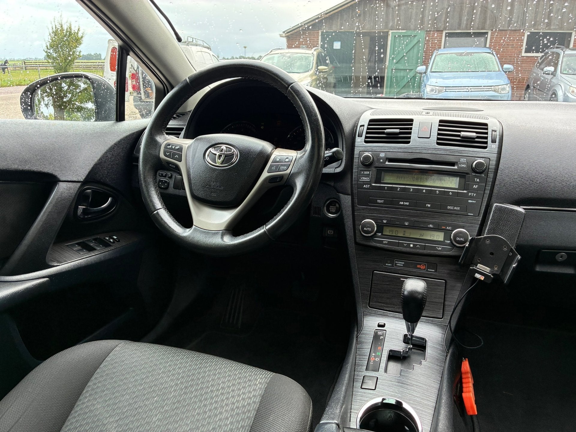 Toyota Avensis Wagon 1.8 VVTi Panoramic | Automaat + Pano +, Zwart, 4 cilinders, Origineel Nederlands, 1405 kg