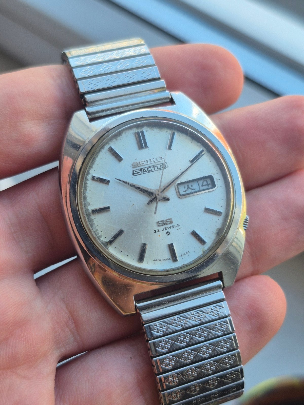 Seiko 5 Actus SS Ref. 6106-8420 Kanji Day Date Automaat, Seiko, Seiko Watch Corporation, Info@seikowatches.com, IOS