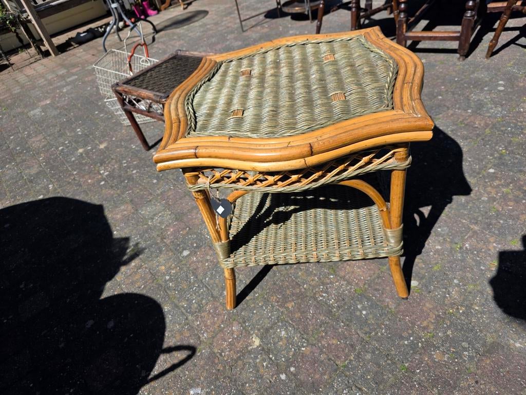 Rieten tafeltje, Huis en Inrichting, Tafels | Bijzettafels, Ophalen, Rond, Minder dan 55 cm, 45 tot 60 cm