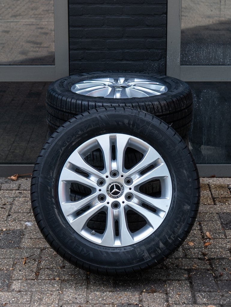 17inch Originele Mercedes Sprinter 907 / 906 Vredestein band, Auto-onderdelen, Ophalen, Velg(en), 17 inch, 235 mm