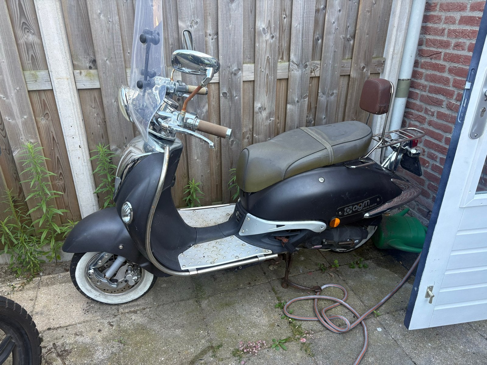 AGM scooter met windscherm, Ophalen, Gebruikt, Benzine, Overige merken