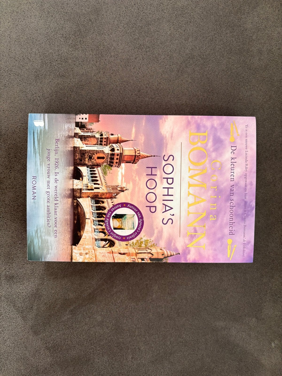 Sophia's Hoop - Corina Bomann (Roman), Ophalen of Verzenden, Zo goed als nieuw, Europa overig