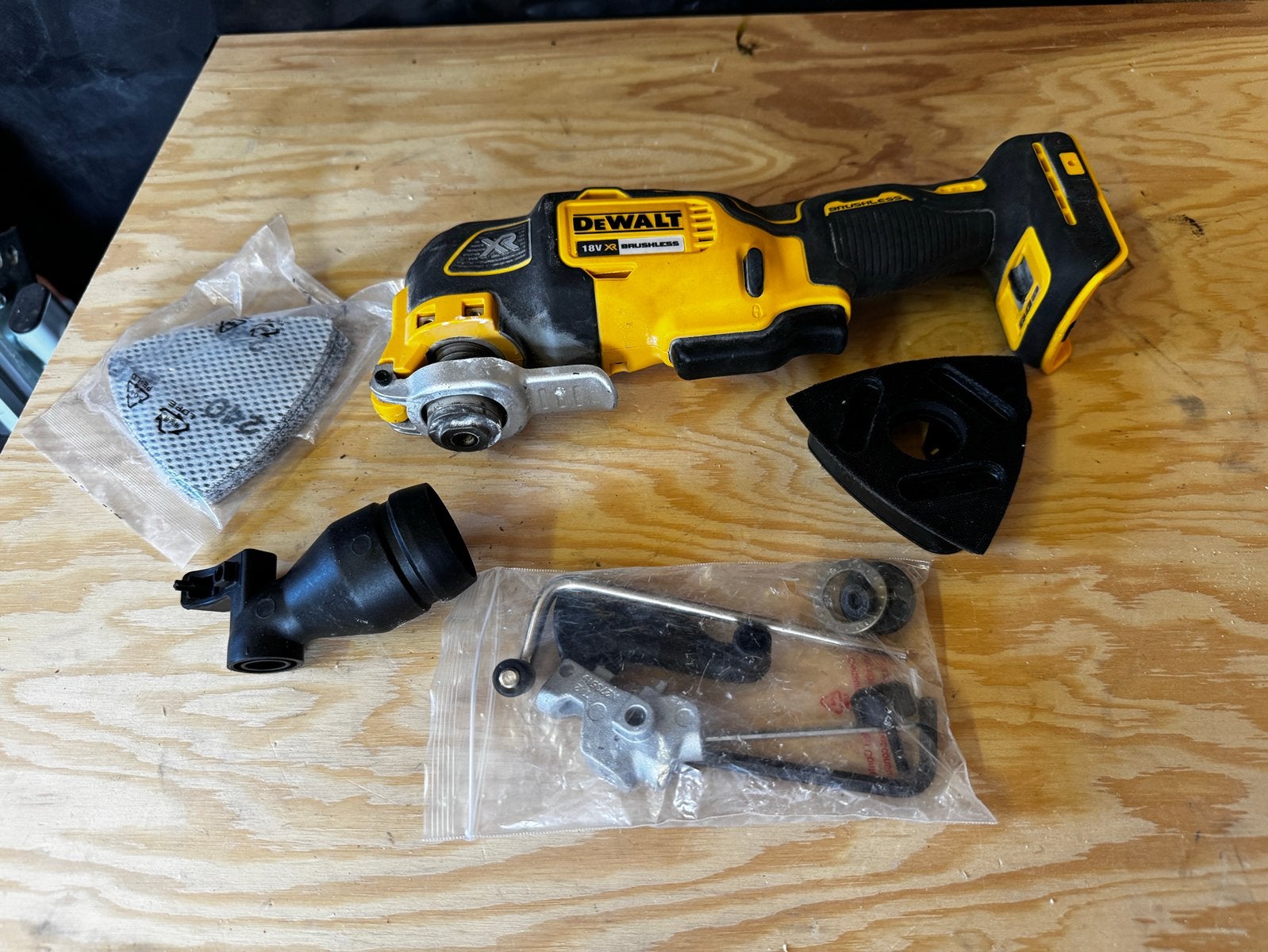 DeWalt DCS356 18v multitool, 70 mm of meer, Overige typen, Ophalen of Verzenden, Zo goed als nieuw