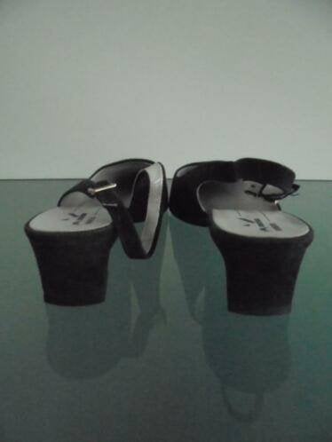 Peter Kaiser suède zwarte slingbacks 37.5 | Gratis verzenden, Peter Kaiser, Pumps, Verzenden, Zwart