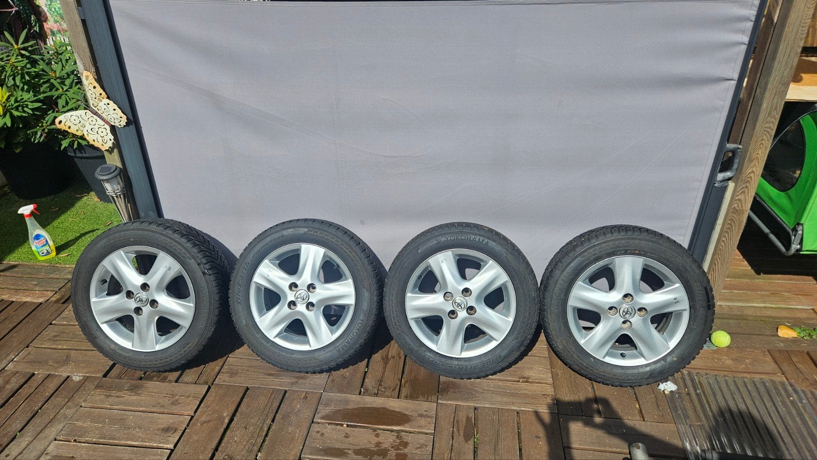 Toyota 15 inch velgen met winterbanden 185/60R15, Auto-onderdelen, Ophalen, Gebruikt, 15 inch, Banden en Velgen
