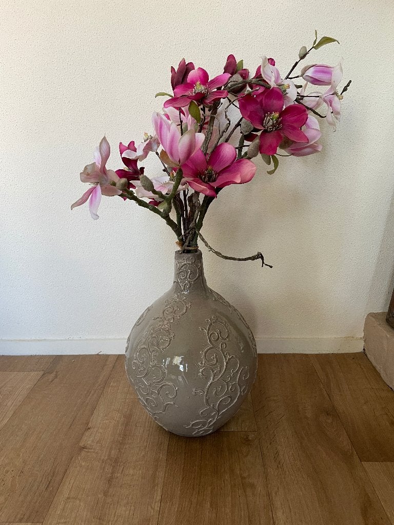 Decoratieve vaas met kunstbloemen, Ophalen, 35 cm, Zo goed als nieuw, Inclusief decoratie