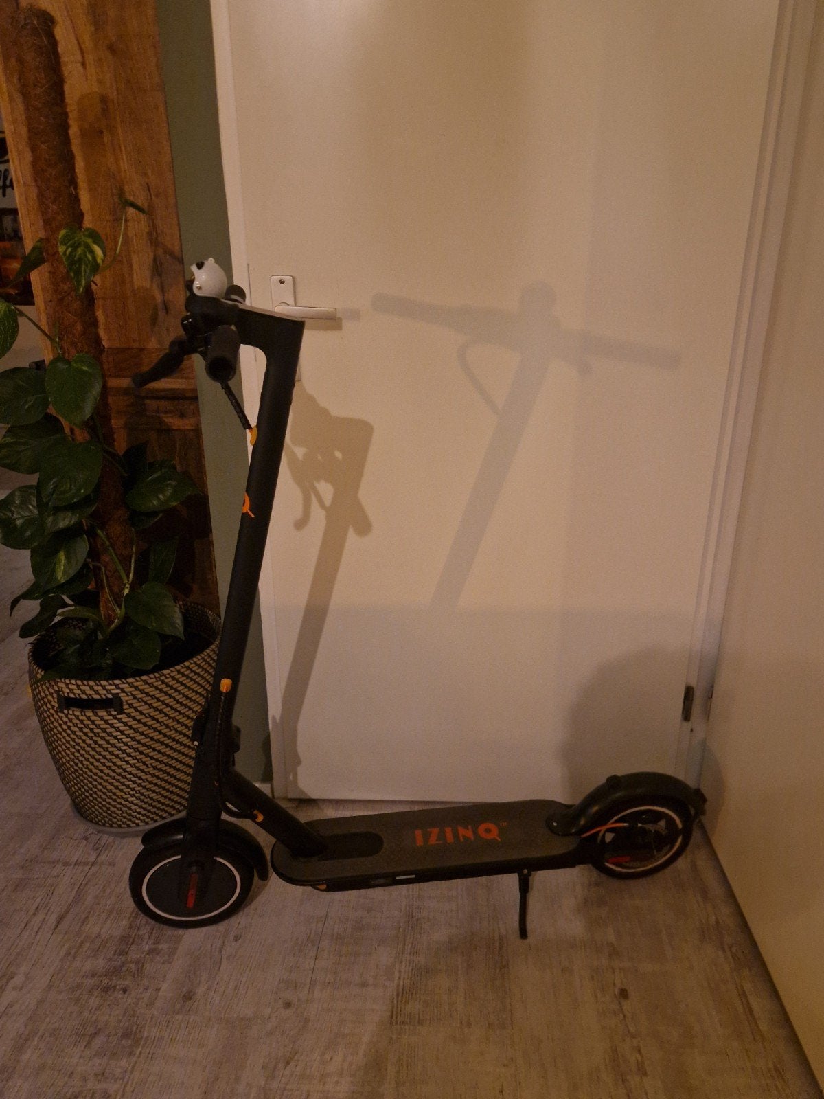 Mooie en nette IZINQ Elektrische Step – In perfecte staat, Fietsen en Brommers, Ophalen, Gebruikt, Elektrische step (E-scooter)