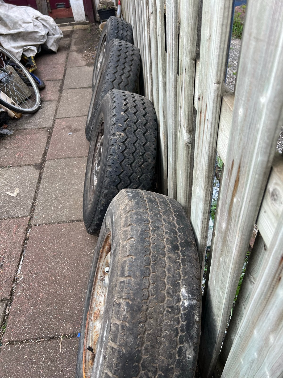 Mercedes 307D Bus Wielen met en zonder velg, Ophalen, Gebruikt