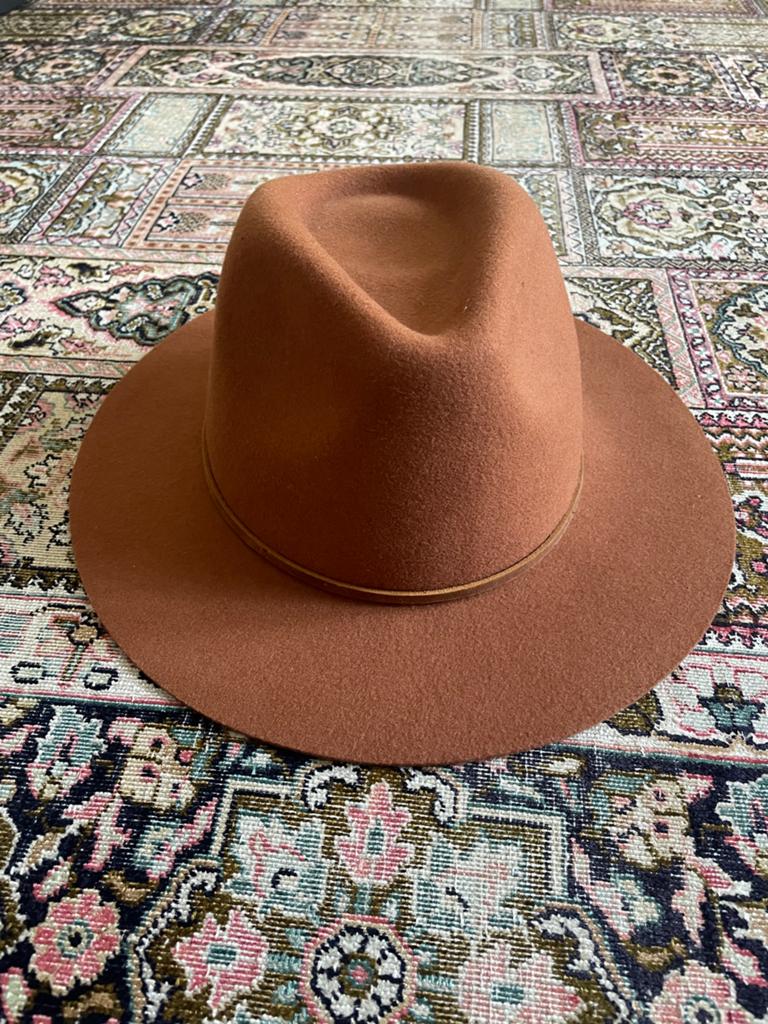 Brixton hat, Ophalen, Zo goed als nieuw