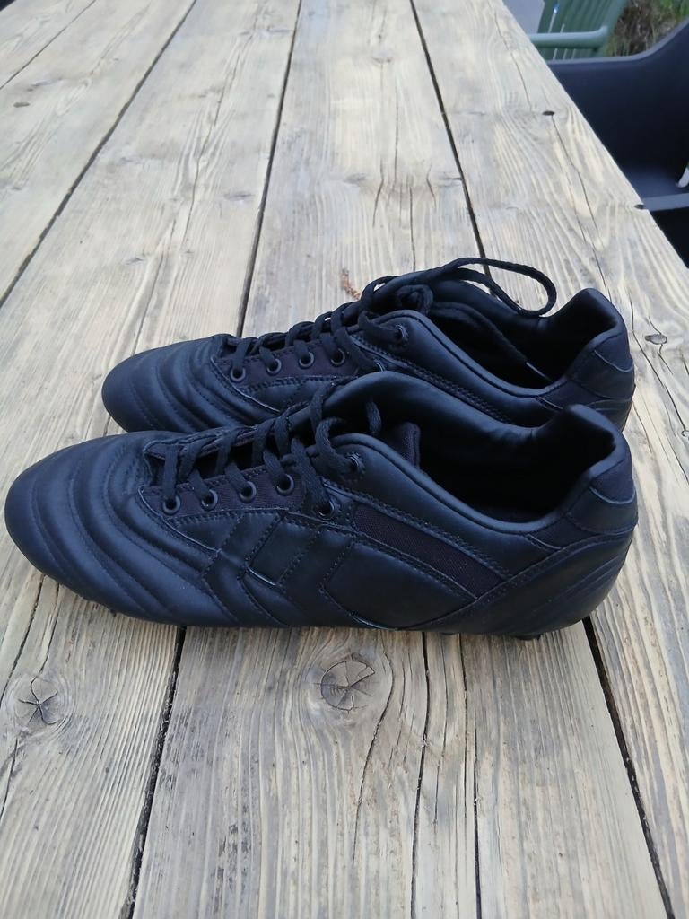Hummel Voetbalschoenen - Zo goed als nieuw - Maat 44,5, Ophalen of Verzenden, Zo goed als nieuw, Schoenen