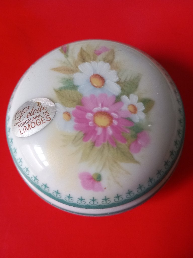 Doos porselein, merk Limoges, Ophalen